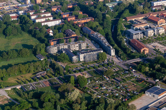 Eutzinger Straße und Philospohengarten in Landau in der Pfalz im Bundesland Rheinland-Pfalz, Deutschland