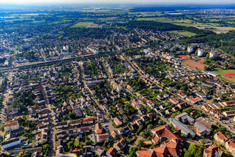 Stadtansicht von Nordwesten in Limburgerhof im Bundesland Rheinland-Pfalz, Deutschland