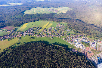Simmersfeld von Osten im Bundesland Baden-Württemberg, Deutschland