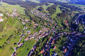 Peterzeller Straße im Ortsteil Betzweiler in Loßburg im Bundesland Baden-Württemberg, Deutschland
