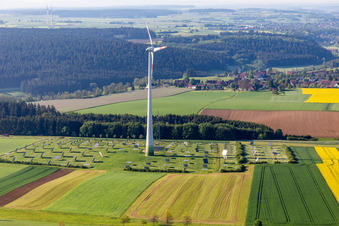 Windkraft- und PV-Anlage in Alpirsbach im Bundesland Baden-Württemberg, Deutschland