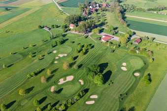 Gelände des Golfplatz des Golfclub Alpirsbach e.V. in Alpirsbach im Ortsteil Peterzell im Bundesland Baden-Württemberg, Deutschland