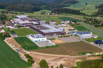 Gewerbegebiet und Firmenansiedlung mit GFV Verschlusstechnik GmbH in Alpirsbach im Ortsteil Peterzell im Bundesland Baden-Württemberg, Deutschland