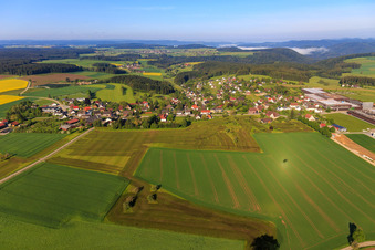 Alpirsbach von Osten im Bundesland Baden-Württemberg, Deutschland