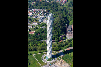 Luftbild von Thyssen-Krupp Testturm für Aufzüge in Rottweil im Bundesland Baden-Württemberg, Deutschland