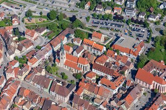 Kirchengebäude des Heilig-Kreuz-Münster in Rottweil im Bundesland Baden-Württemberg, Deutschland