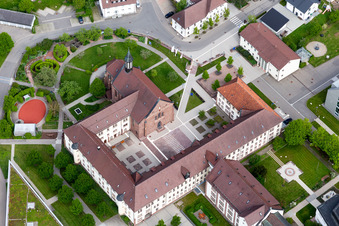 Gebäudekomplex des Klosters Stiftung St. Franziskus im Ortsteil Heiligenbronn in Schramberg im Bundesland Baden-Württemberg, Deutschland