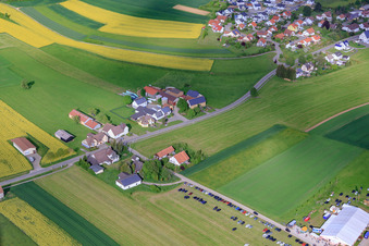 Dunninger Straße im Ortsteil Lackendorf in Dunningen im Bundesland Baden-Württemberg, Deutschland