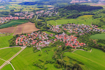 Zimmern von Südwesten in Bisingen im Bundesland Baden-Württemberg, Deutschland