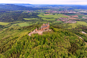 Burg Hohenzollern im Ortsteil Zimmern in Bisingen im Bundesland Baden-Württemberg, Deutschland von einer Drohne aus