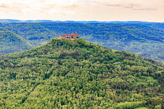 Burg Hohenzollern im Ortsteil Zimmern in Bisingen im Bundesland Baden-Württemberg, Deutschland aus der Luft