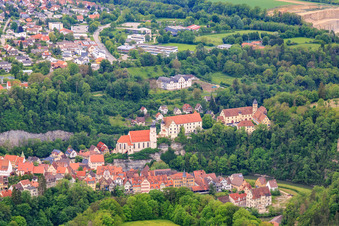 Schloss Haigerloch, Schlosskirche St. Trinitatis und Atomkellermuseum Haigerloch über der Eyach im Bundesland Baden-Württemberg, Deutschland