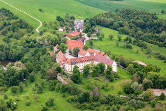Luftbild von Kloster Kirchberg (Berneuchener Haus) in Sulz am Neckar im Bundesland Baden-Württemberg, Deutschland