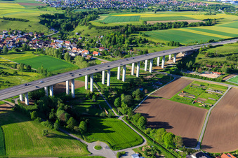 A81 Mühlbachtalbrücke im Ortsteil Renfrizhausen in Sulz am Neckar im Bundesland Baden-Württemberg, Deutschland