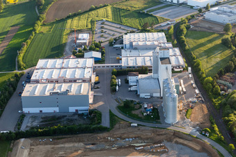 Schrägluftbild von Industriegebiet Industriestraße in Horb am Neckar im Bundesland Baden-Württemberg, Deutschland