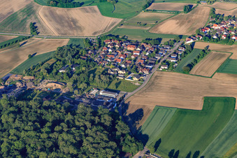 Holzhauser Straße im Ortsteil Linx in Rheinau im Bundesland Baden-Württemberg, Deutschland