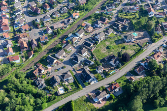 Seltz im Bundesland Bas-Rhin, Frankreich aus der Vogelperspektive
