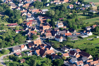 Luftaufnahme von Wintzenbach im Bundesland Bas-Rhin, Frankreich
