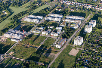 Schrägluftbild von Technologiepark im Ortsteil Rintheim in Karlsruhe im Bundesland Baden-Württemberg, Deutschland