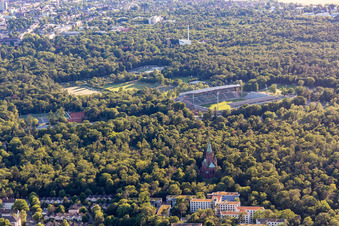 Wildparkstadion von Südwesten im Ortsteil Oststadt in Karlsruhe im Bundesland Baden-Württemberg, Deutschland