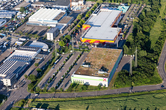 Mömax im Ortsteil Hagsfeld in Karlsruhe im Bundesland Baden-Württemberg, Deutschland