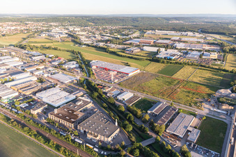 Industriegebiet am Mantel., Bauhaus in Bruchsal im Bundesland Baden-Württemberg, Deutschland