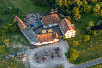 Gehrlein's Alte Mühle in Hatzenbühl im Bundesland Rheinland-Pfalz, Deutschland aus der Luft