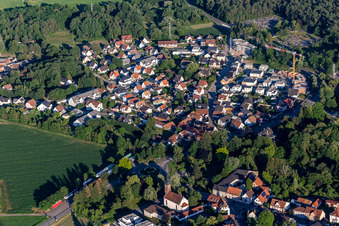 Schrägluftbild von Schweighouse-sur-Moder im Bundesland Bas-Rhin, Frankreich