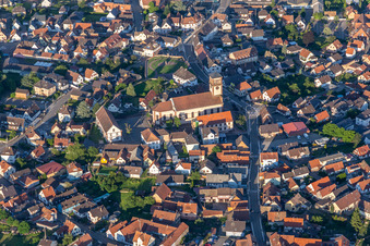 Kirchengebäude im Ortszentrum in Soufflenheim in Grand Est im Bundesland Bas-Rhin, Frankreich