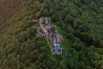 Schrägluftbild von Madenburg in Eschbach im Bundesland Rheinland-Pfalz, Deutschland