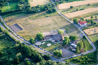 Konstanz, Wollmatingen, Reithof Trab e.V. therapeutisches Reiten am Bodensee im Bundesland Baden-Württemberg, Deutschland aus der Drohnenperspektive