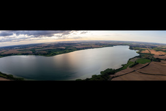 Panorama des Unteruckersee im Ortsteil Seelübbe in Prenzlau im Bundesland Brandenburg, Deutschland