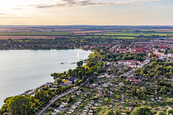 Uferbereich Seebad Prenzlau am Unteruckersee in Prenzlau im Bundesland Brandenburg, Deutschland