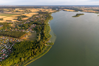 Luftbild von Badestelle Warnitz am Oberuckersee im Bundesland Brandenburg, Deutschland