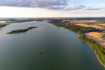 Oberuckersee von Süden im Ortsteil Warnitz im Bundesland Brandenburg, Deutschland