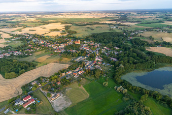 Dorfansicht am Haussee aus Norden in Gerswalde im Bundesland Brandenburg, Deutschland