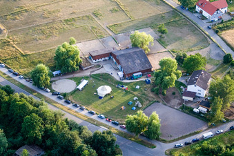 Konstanz, Wollmatingen, Reithof Trab e.V. therapeutisches Reiten am Bodensee im Bundesland Baden-Württemberg, Deutschland von oben gesehen