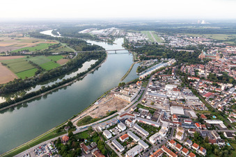 Luftaufnahme von Wohnbauprojekt AM FLUSS, Speyer am Speyerer Rheinufer: Alte Ziegelei / Franz-Kirmeier-Straße im Bundesland Rheinland-Pfalz, Deutschland