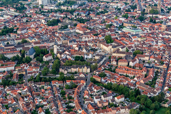Pfaugasse, Läutturm der ehem. St. Georgs-Kirche und Dreifaltigkeitskirche in Speyer im Bundesland Rheinland-Pfalz, Deutschland