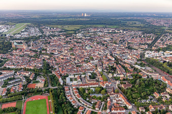 Domkapitelfriedhof. Armbruststraße und Martinskirchweg in Speyer im Bundesland Rheinland-Pfalz, Deutschland