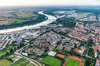 Rheinbrücke in Speyer im Bundesland Rheinland-Pfalz, Deutschland