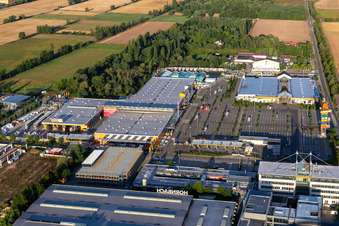 Gebäude der Niederlassung des Baumarktes HORNBACH Bornheim im Ortsteil Industriegebiet Bornheim in Bornheim im Bundesland Rheinland-Pfalz, Deutschland