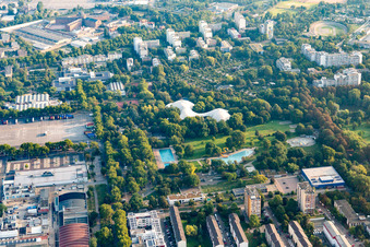 Herzogenriedpark im Ortsteil Neckarstadt-Ost in Mannheim im Bundesland Baden-Württemberg, Deutschland