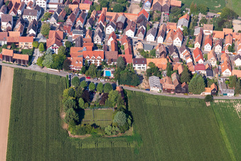 Luftbild von Hotel Restaurant Krone im Ortsteil Hayna in Herxheim bei Landau im Bundesland Rheinland-Pfalz, Deutschland
