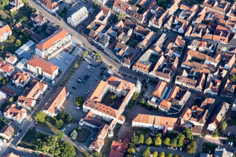 Luftbild von Schloß in Bad Bergzabern im Bundesland Rheinland-Pfalz, Deutschland