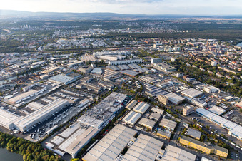 Hafen im Ortsteil Fechenheim in Frankfurt am Main im Bundesland Hessen, Deutschland