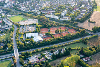 Tennisplatz Sportanlage des Frankfurter Tennisclub 1914 Palmengarten e.V. im Ortsteil Eschersheim in Frankfurt am Main im Bundesland Hessen, Deutschland
