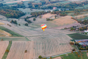 Forstheim im Bundesland Bas-Rhin, Frankreich aus der Drohnenperspektive