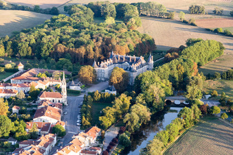 Chateau de Haroué im Bundesland Meurthe-et-Moselle, Frankreich von oben