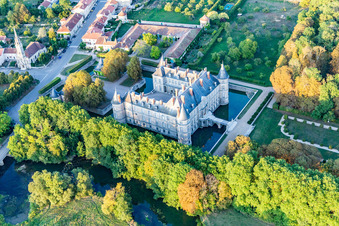 Luftaufnahme von Chateau de Haroué im Bundesland Meurthe-et-Moselle, Frankreich